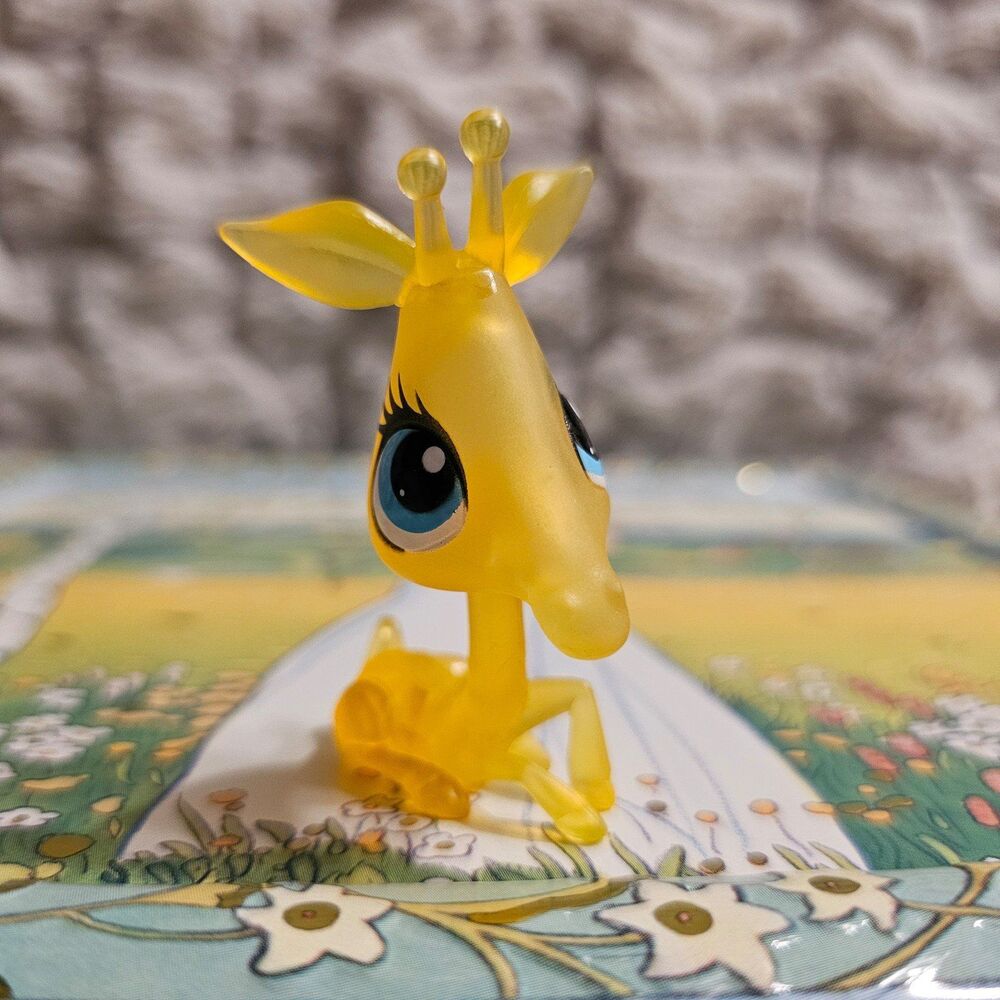 ★ Littlest Pet Shop Giraffe #3145 Gen 4 ★ Blind Bags: Clear Collection ★